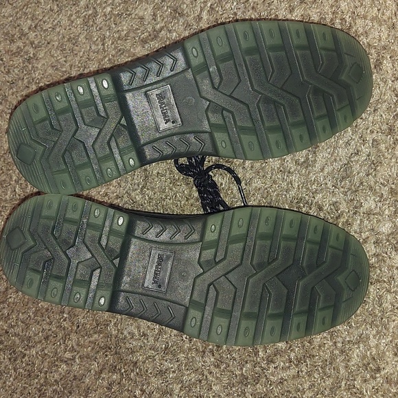 Strong boot shoes for women. - Picture 3 of 4